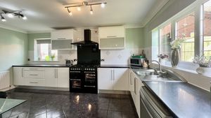 Photo 16- click for photo gallery